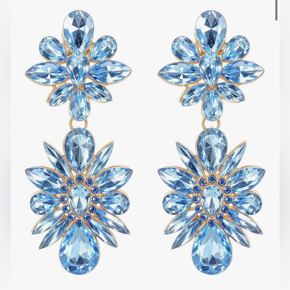 Elegant Nordstrom sparkling Blue Crystal Dangle Spray earrings